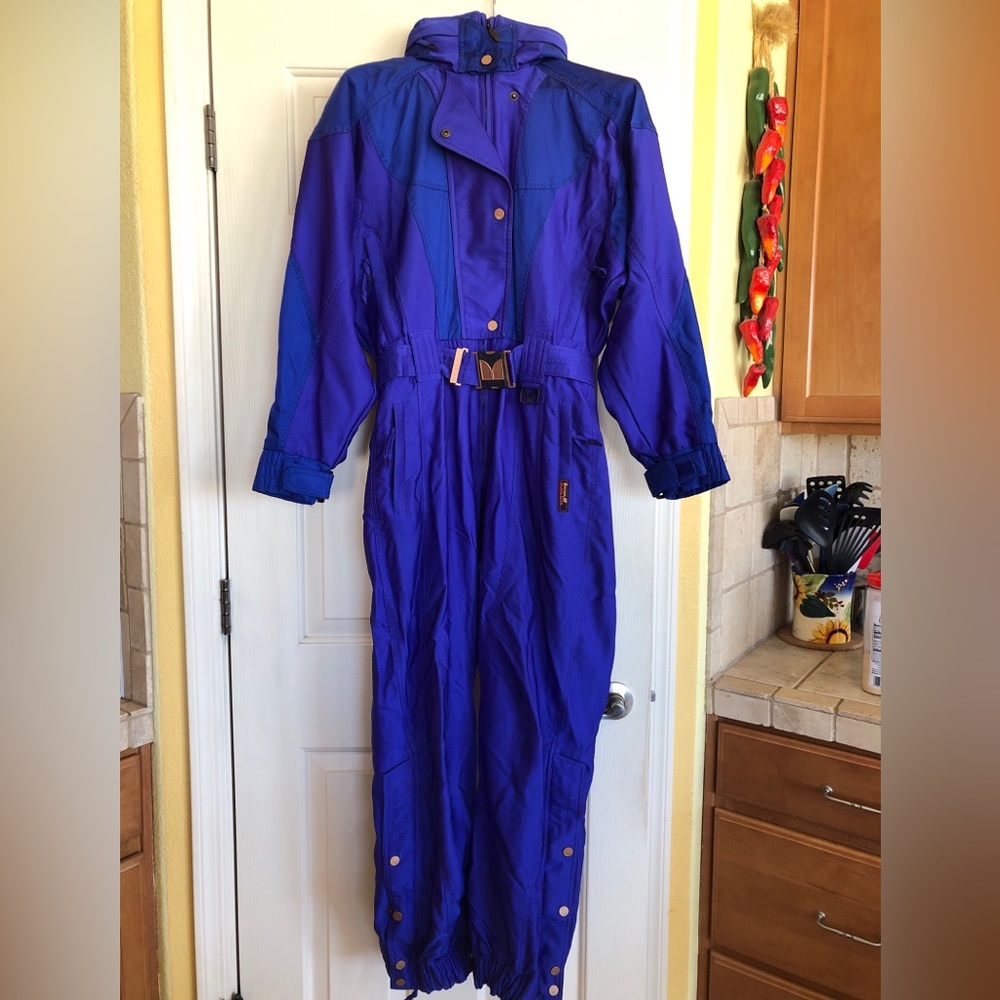 Couloir Entrant G11 women’s one piece ski suit size 8. Purple and Navy. EUC!